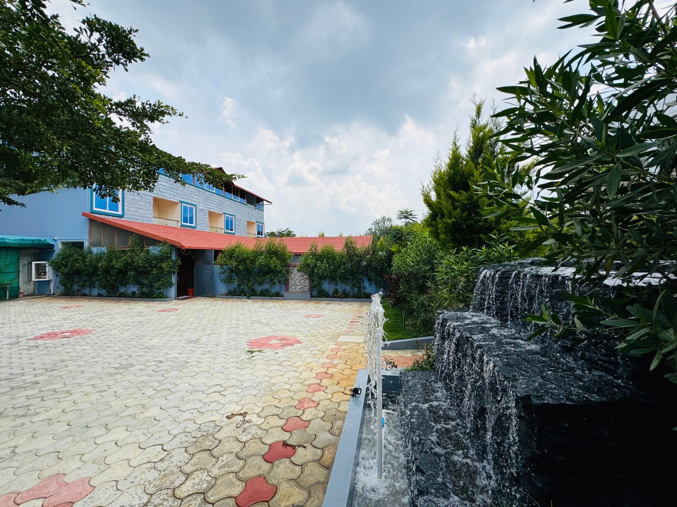 Front exterior 02